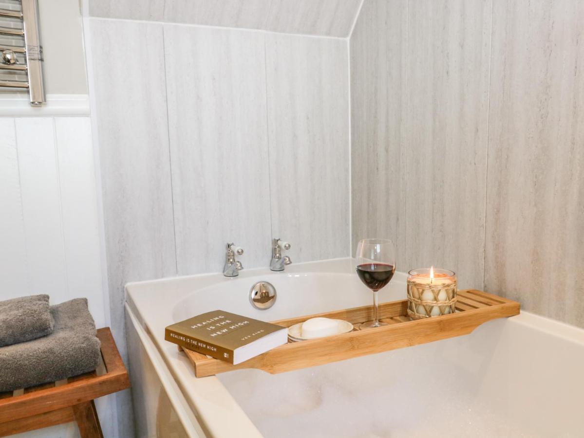 Sandacre Cottage Улверстон Экстерьер фото