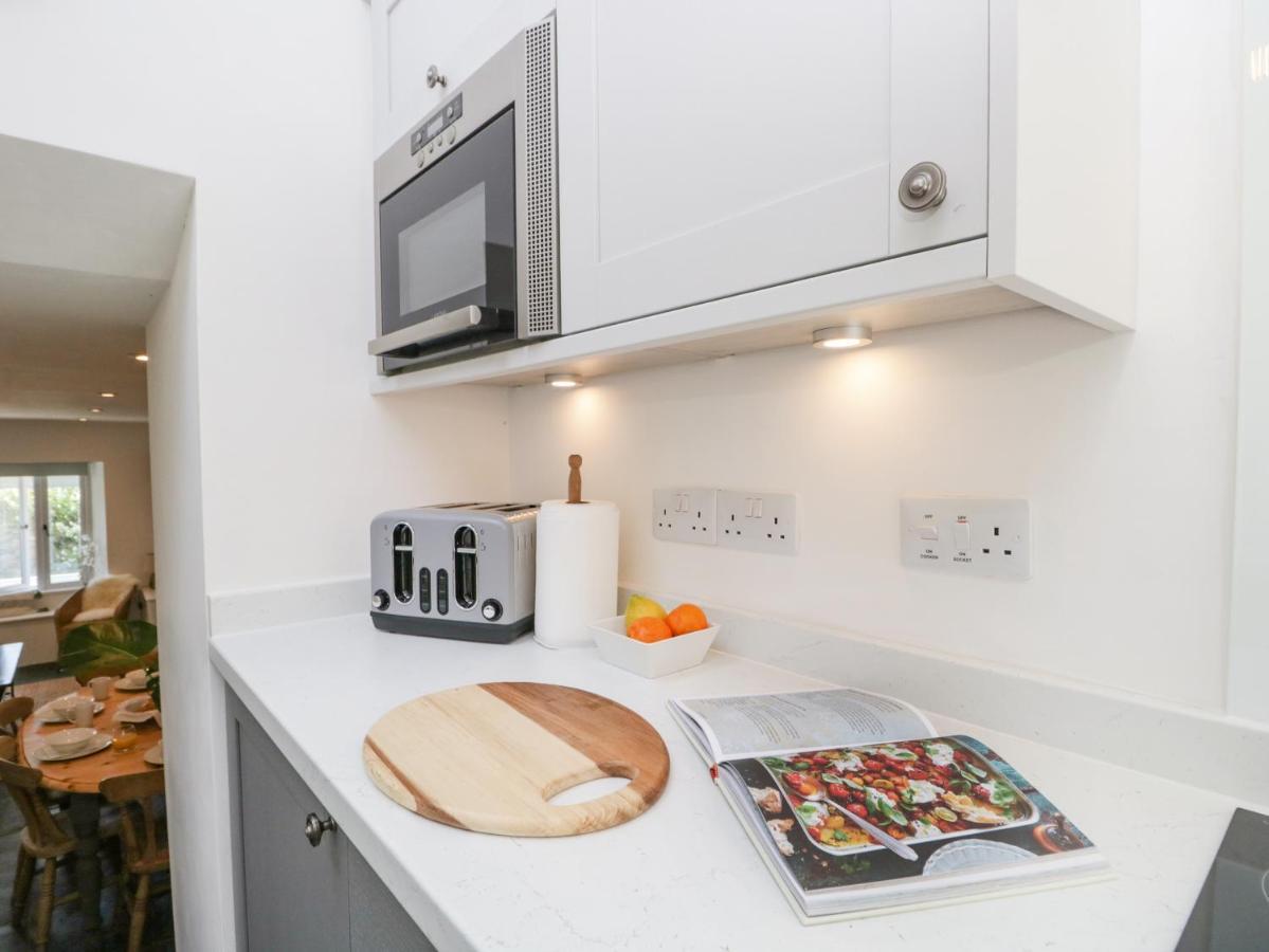 Sandacre Cottage Улверстон Экстерьер фото